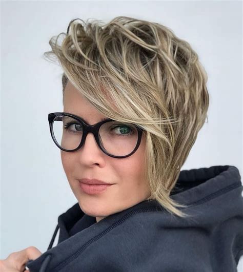 short hair sunglasses|32 Handpicked Short Hairstyles for Women with Glasses.